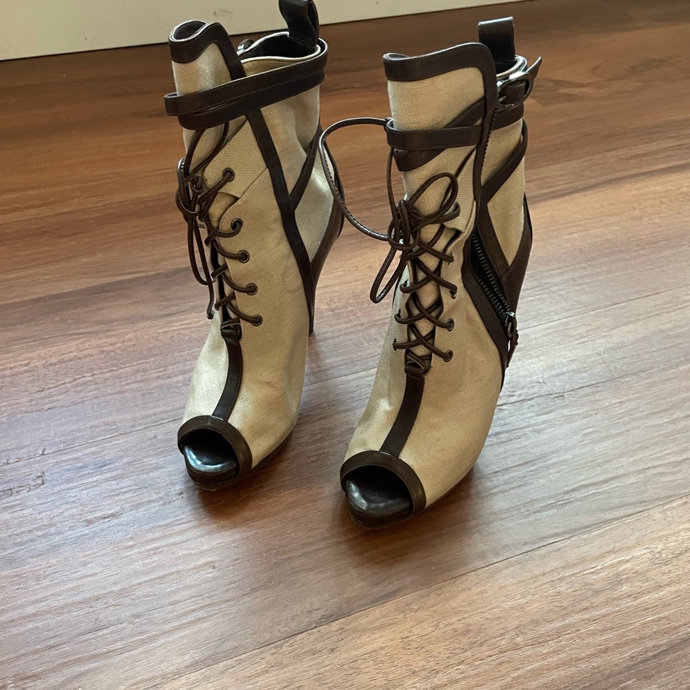 Oscar de la Renta Boots 36 1/2